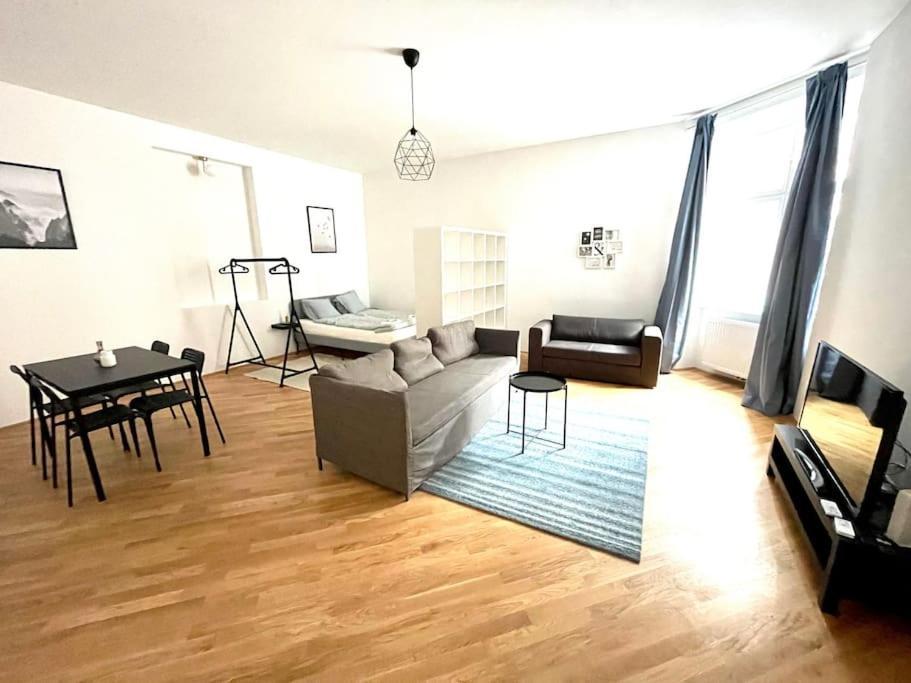 Brand New & Spacious Apartment In The City Centre Viyana Dış mekan fotoğraf